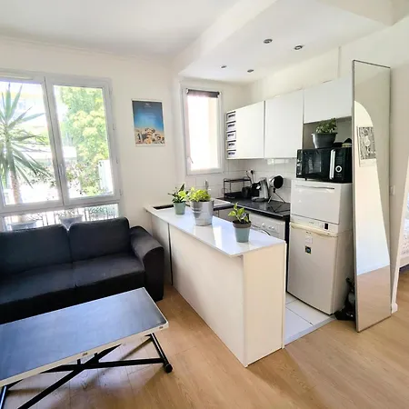 Renovated Apartment, Spacious And Well Located Apartamento